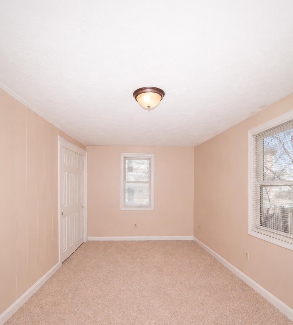 21 South Street Manchester, NH 03104 - Photo 7 of 12