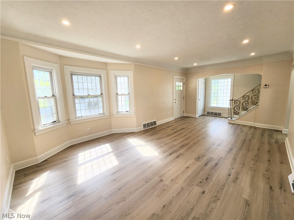 1166 Argonne Road South Euclid, OH 44121 - Photo 2 of 25