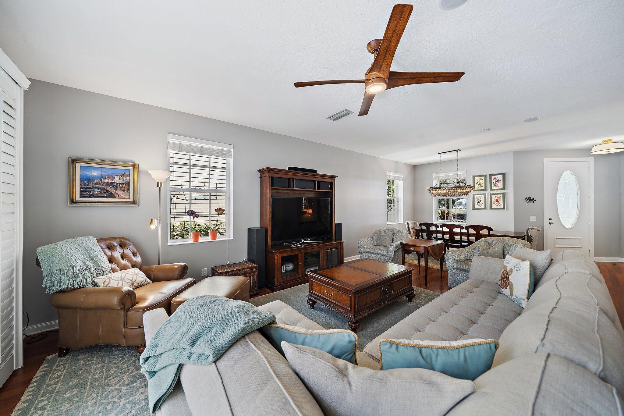 313 Barbados Drive Jupiter, FL 33458 - Photo 16 of 58 16