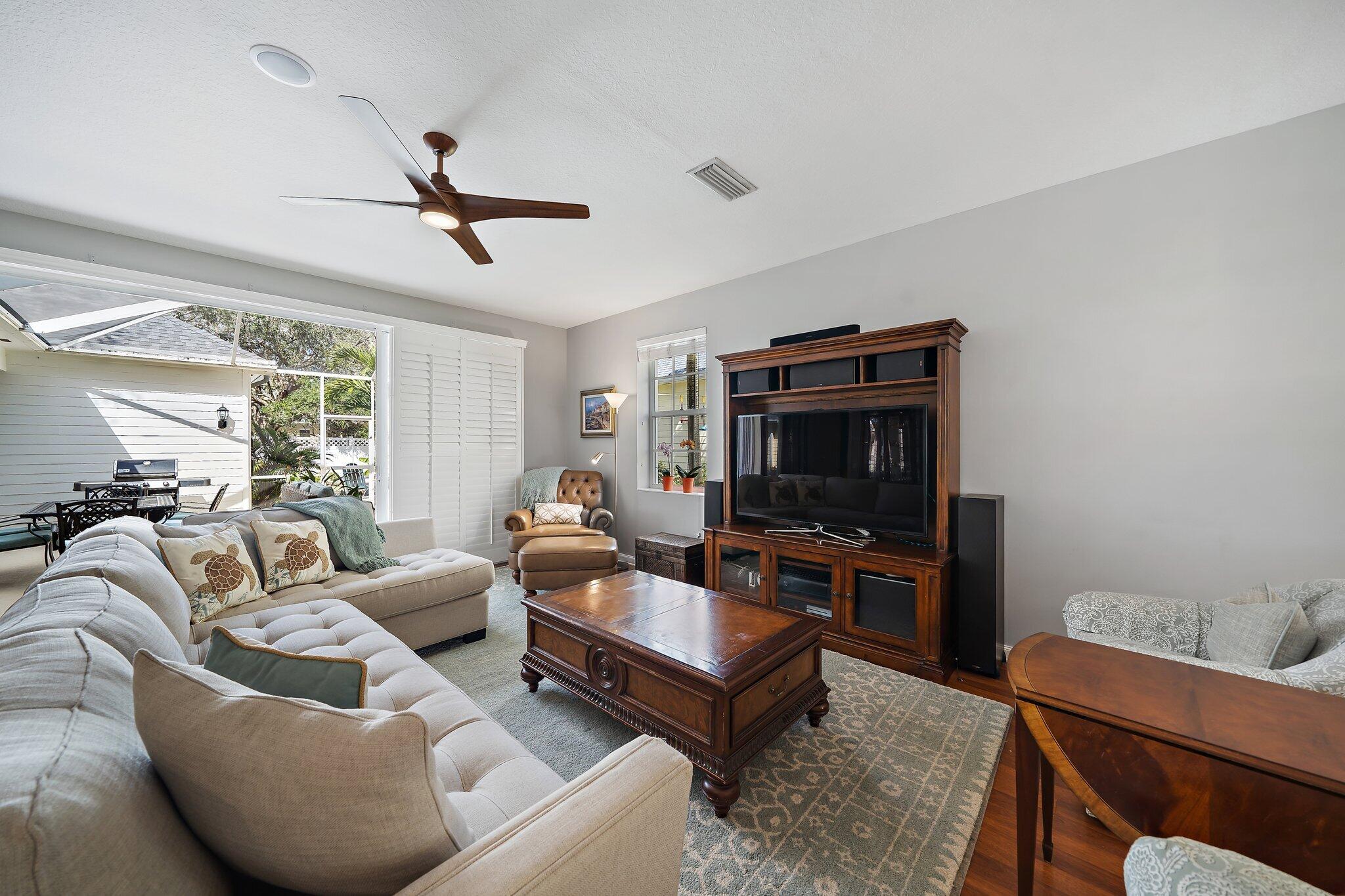 313 Barbados Drive Jupiter, FL 33458 - Photo 17 of 58 17