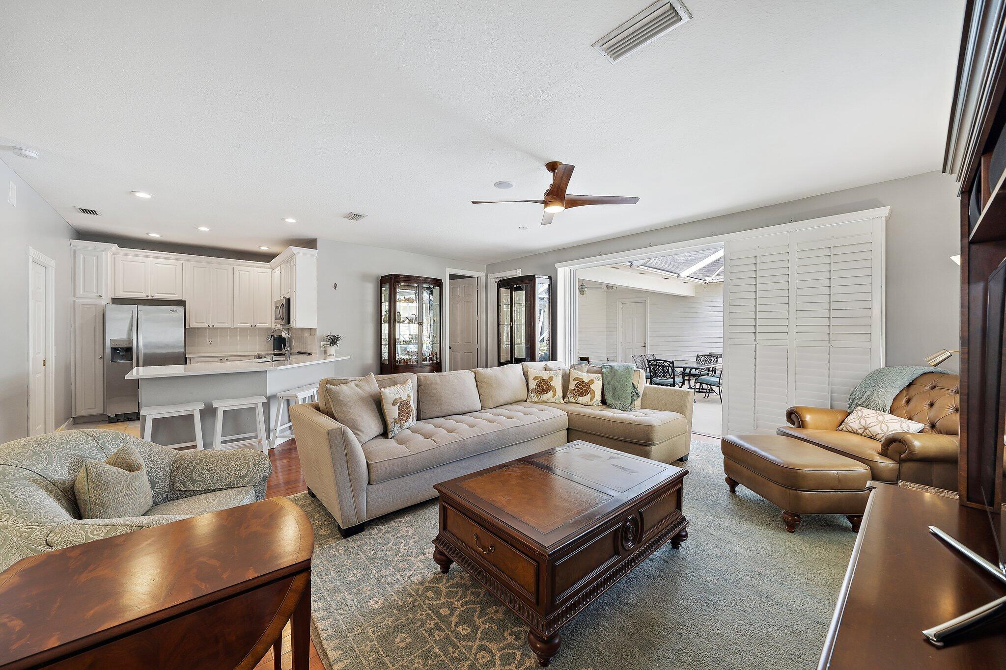 313 Barbados Drive Jupiter, FL 33458 - Photo 18 of 58 18