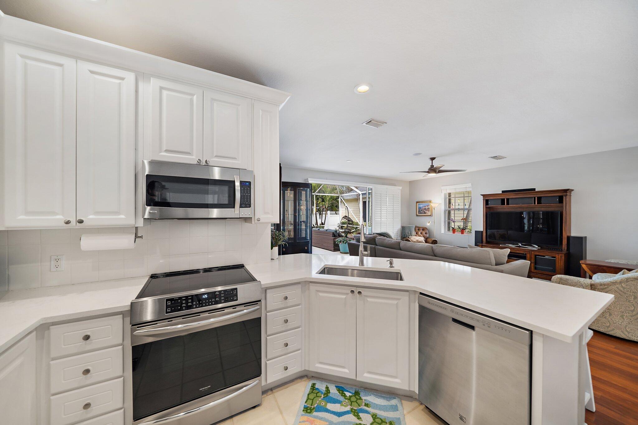 313 Barbados Drive Jupiter, FL 33458 - Photo 23 of 58 23