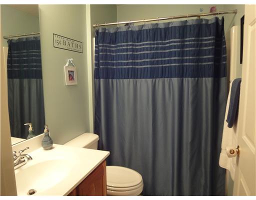 5010 Venice Road Pittsburgh, PA 15209 - Photo 13 of 18 Full Bath. Full hall bathroom on 2nd floor.