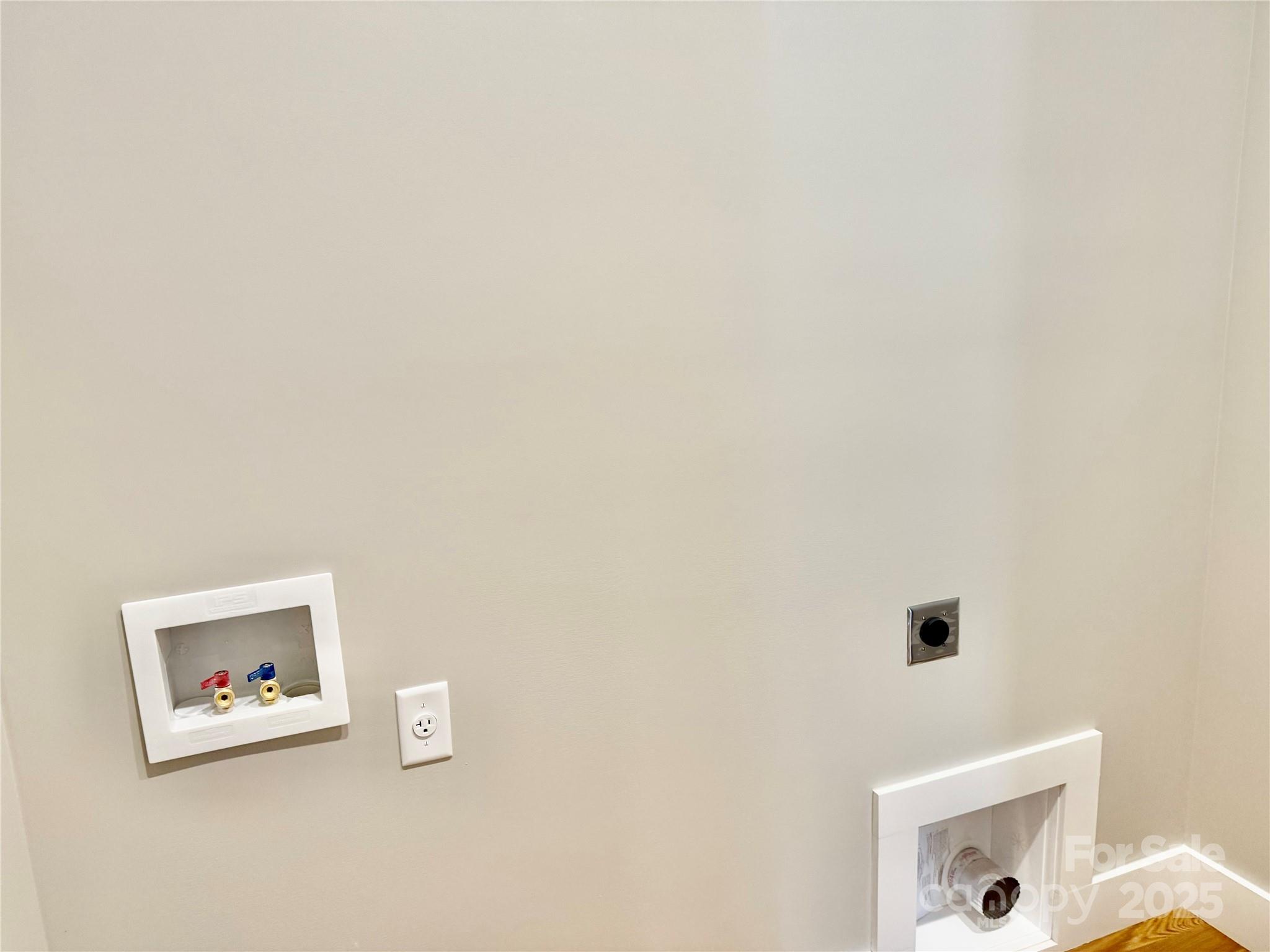 296 Gallimore Road Brevard, NC 28712 - Photo 11 of 36 a picture of a wall with a close up of a wall