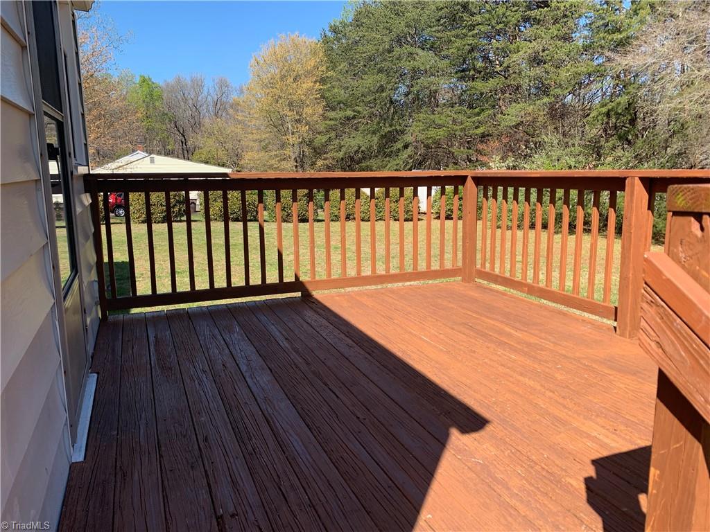 4004 Merton Road Greensboro, NC 27455 - Photo 10 of 29 Wood Deck