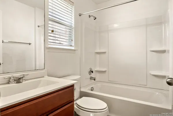 $2,200 | 1306 Hummingbird, San Antonio, TX 78245