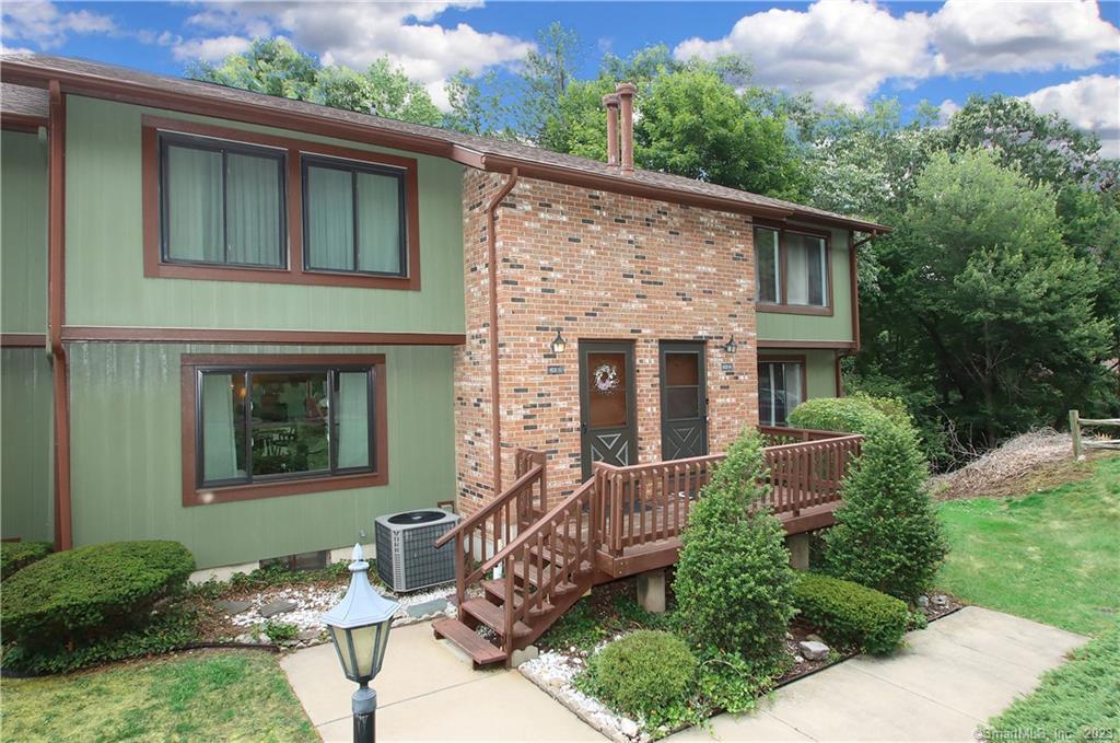 103 Cliffside Drive, Unit G Manchester, CT 06042 - Photo 1 of 1 Front View of 103 Cliffside Dr, Unit G.