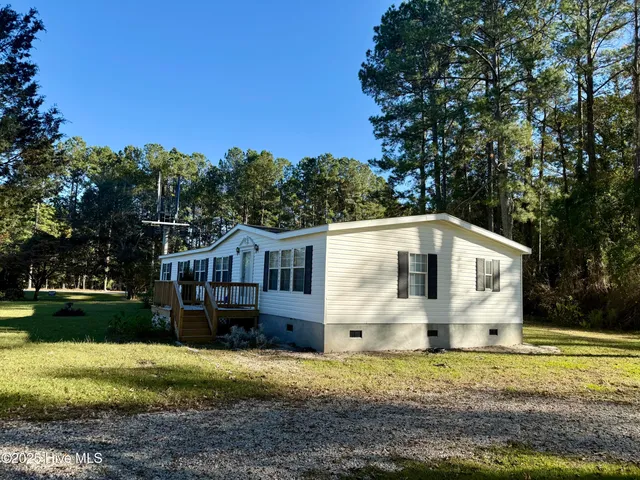 $219,500 | 930 Willis Neck Road, Vanceboro, NC 28586