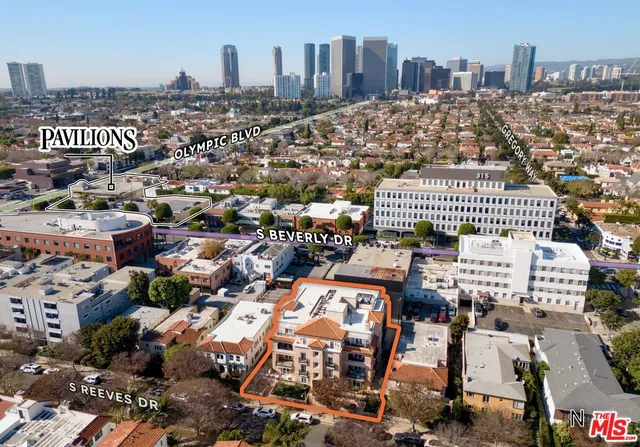$14,250,000 | 313 South Reeves Drive, Beverly Hills, CA 90212