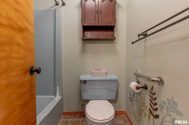 $499,000 | 15751 East Tolle Road, Mount Vernon, IL 62864