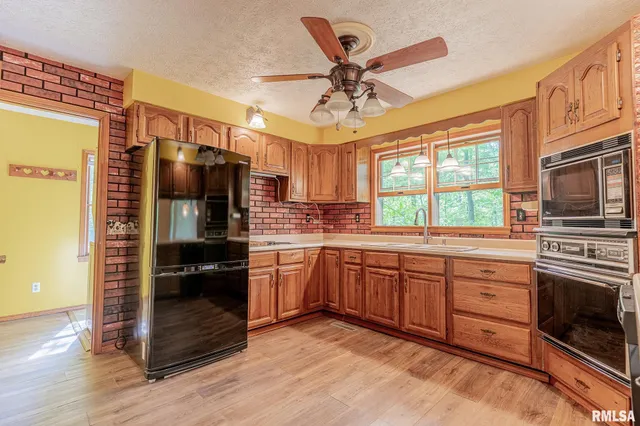 $499,000 | 15751 East Tolle Road, Mount Vernon, IL 62864