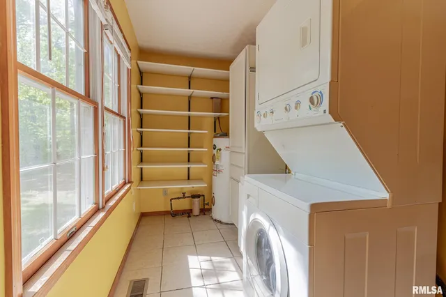 $499,000 | 15751 East Tolle Road, Mount Vernon, IL 62864