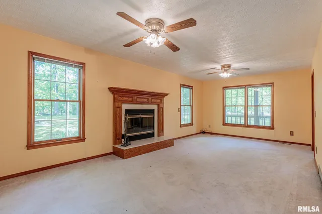 $499,000 | 15751 East Tolle Road, Mount Vernon, IL 62864