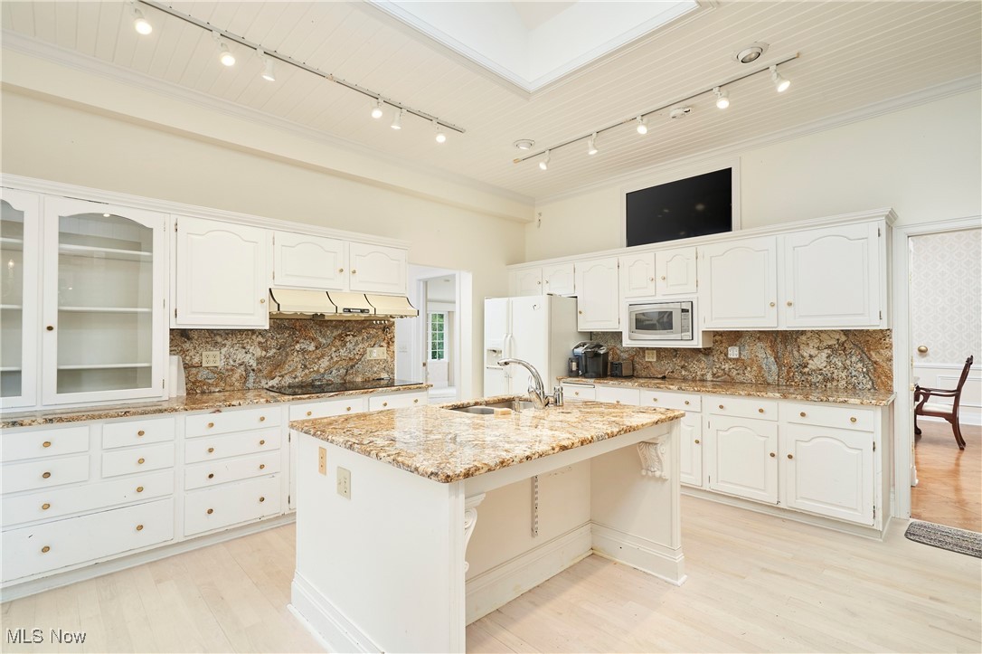 2864 Sourek Road Akron, OH 44333 - Photo 5 of 28 Gallery Image 5