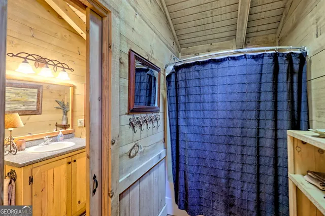 $399,900 | 183 Vista Dell Lane, Lakemont, GA 30552