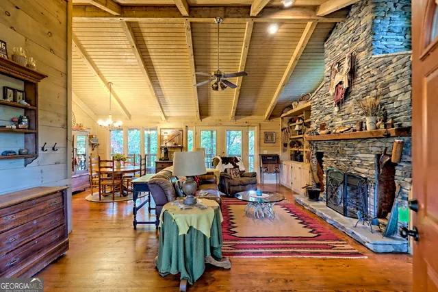 $399,900 | 183 Vista Dell Lane, Lakemont, GA 30552