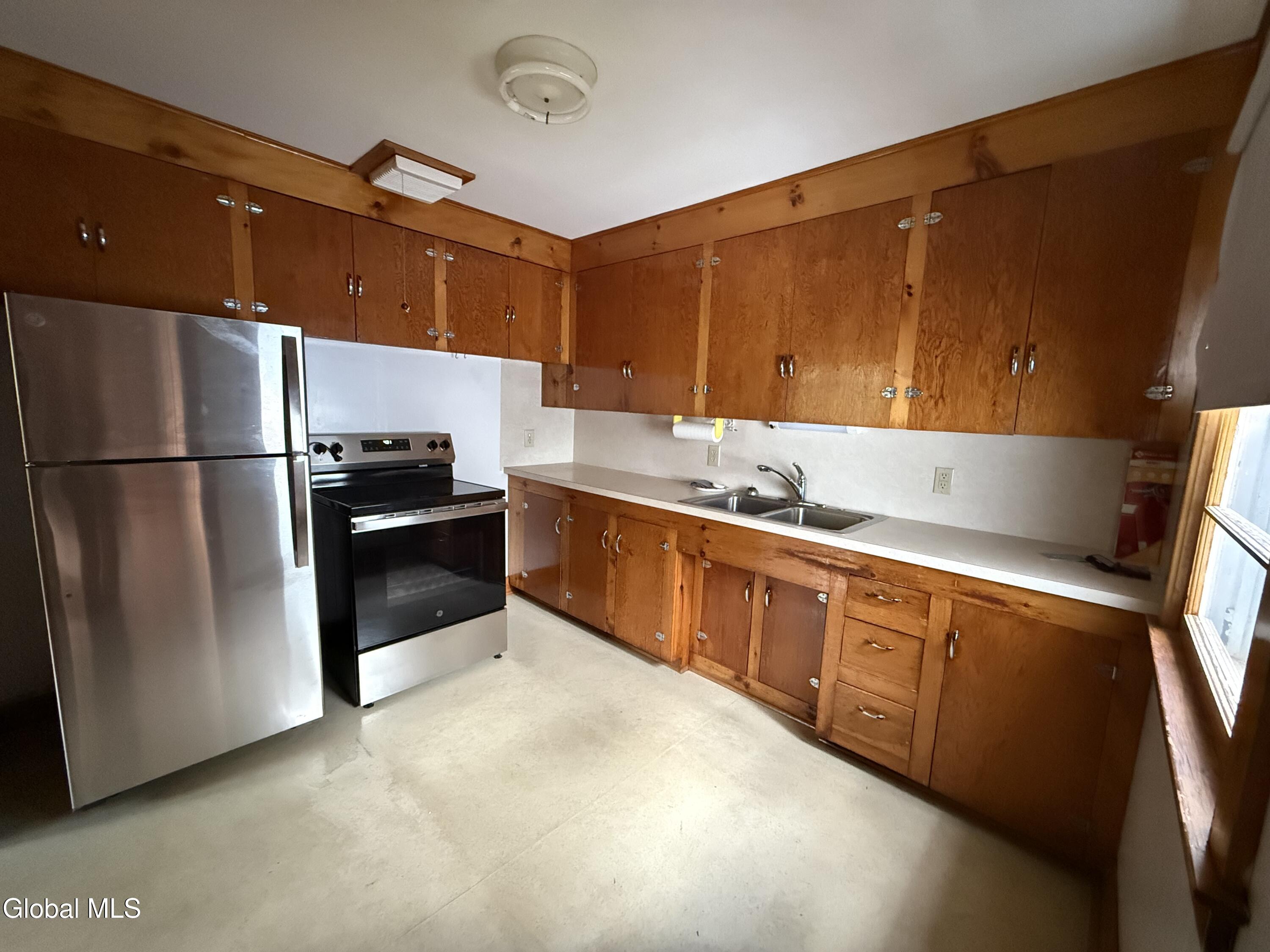 3 Smith Drive Corinth, NY 12822 - Photo 8 of 36 IMG_2787