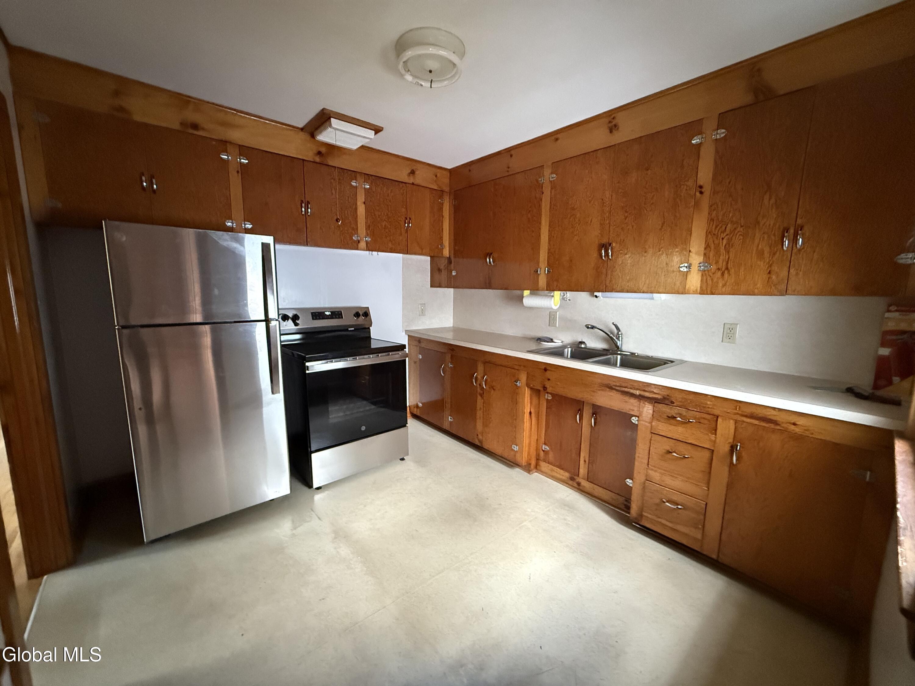 3 Smith Drive Corinth, NY 12822 - Photo 9 of 36 IMG_2786