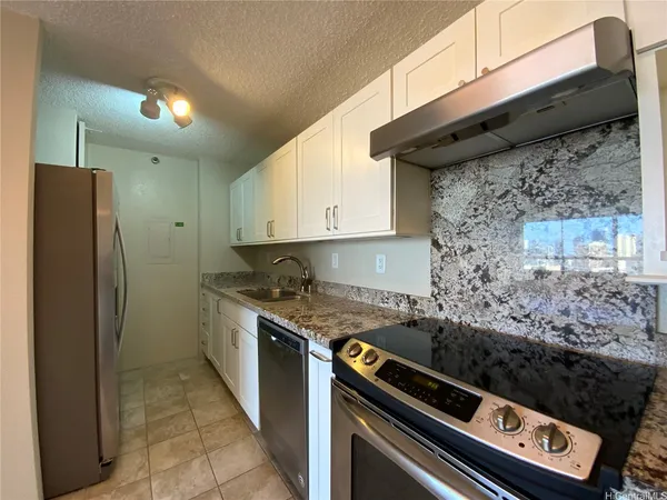 $3,600 | 1517 Makiki Street, Unit 1203, Honolulu, HI 96822