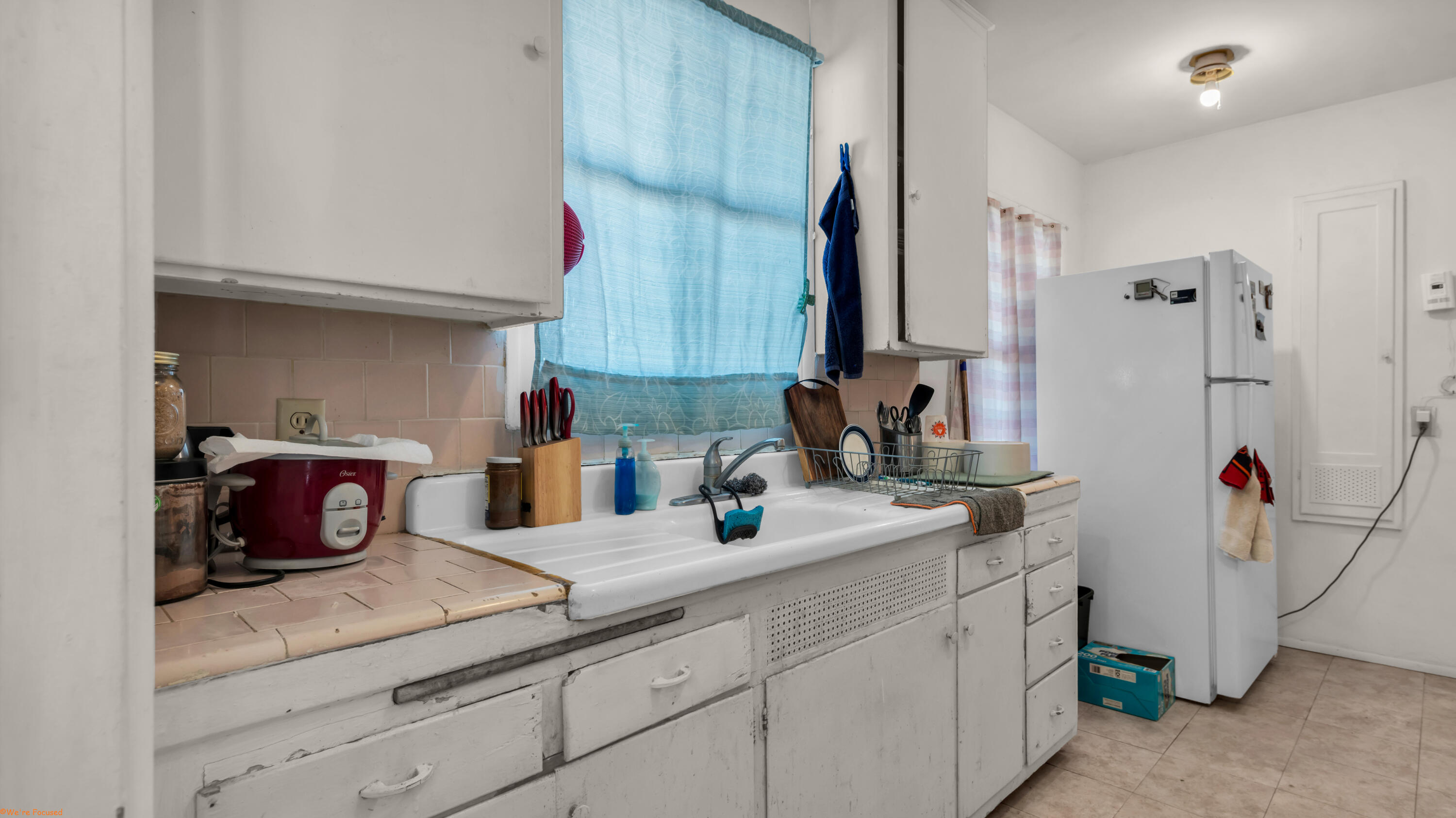 4267 East Sunny Dunes Road Palm Springs, CA 92264 - Photo 11 of 29 Kitchen