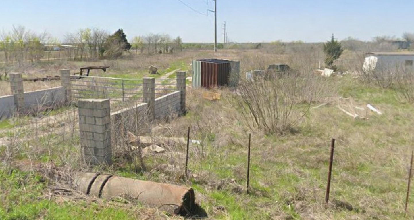 12400 Ballerstedt Road Elgin, TX 78621 - Photo 7 of 7 a view of outdoor space and city view
