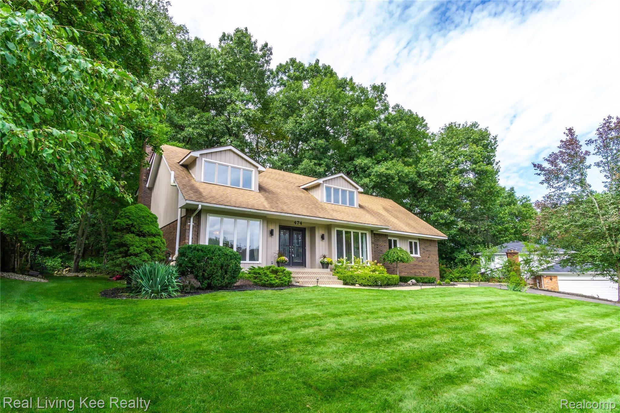 474 Ridgewood Road Rochester, MI 48306 - Photo 2 of 45 Exteriors (5 of 11).jpg