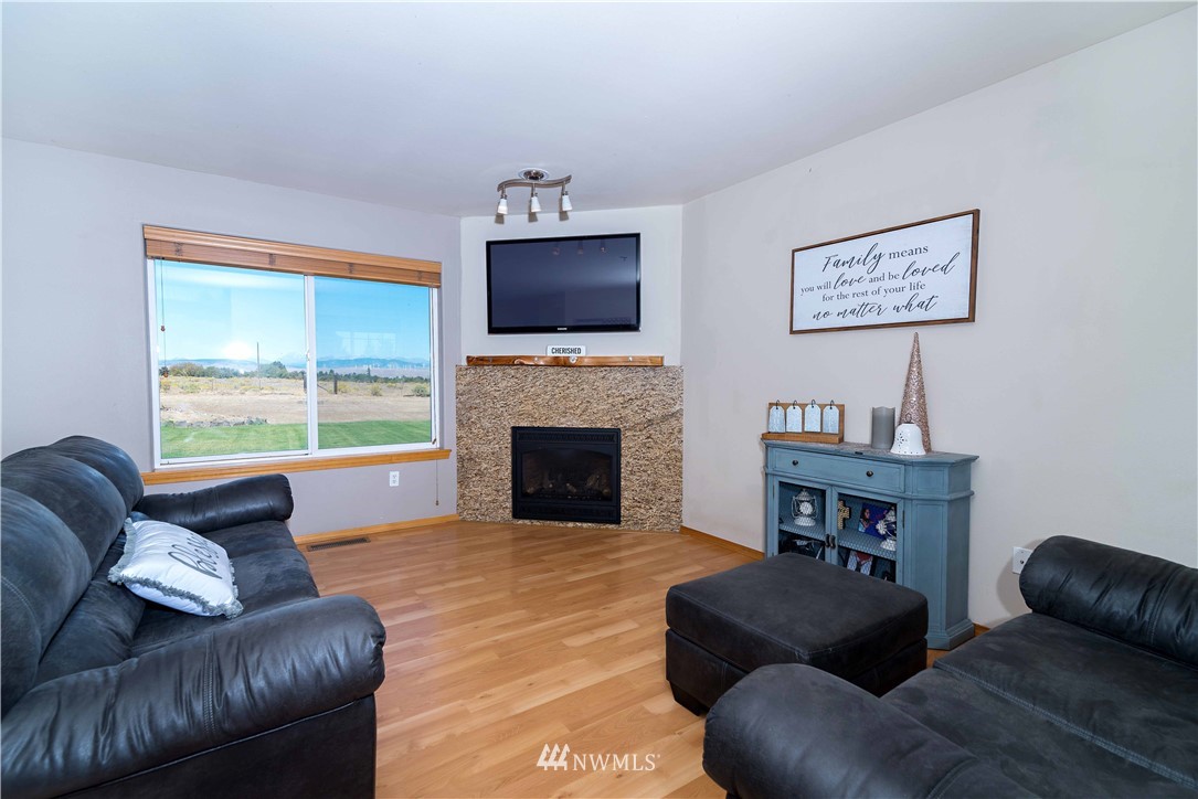 221 Range View Road Ellensburg, WA 98926 - Photo 3 of 30 Gallery Image 3