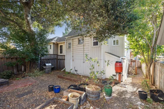 $929,000 | 416 C Street, Petaluma, CA 94952