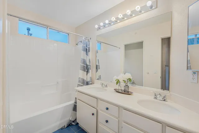 $870,000 | 380 Paseo Del Valle, Camarillo, CA 93010