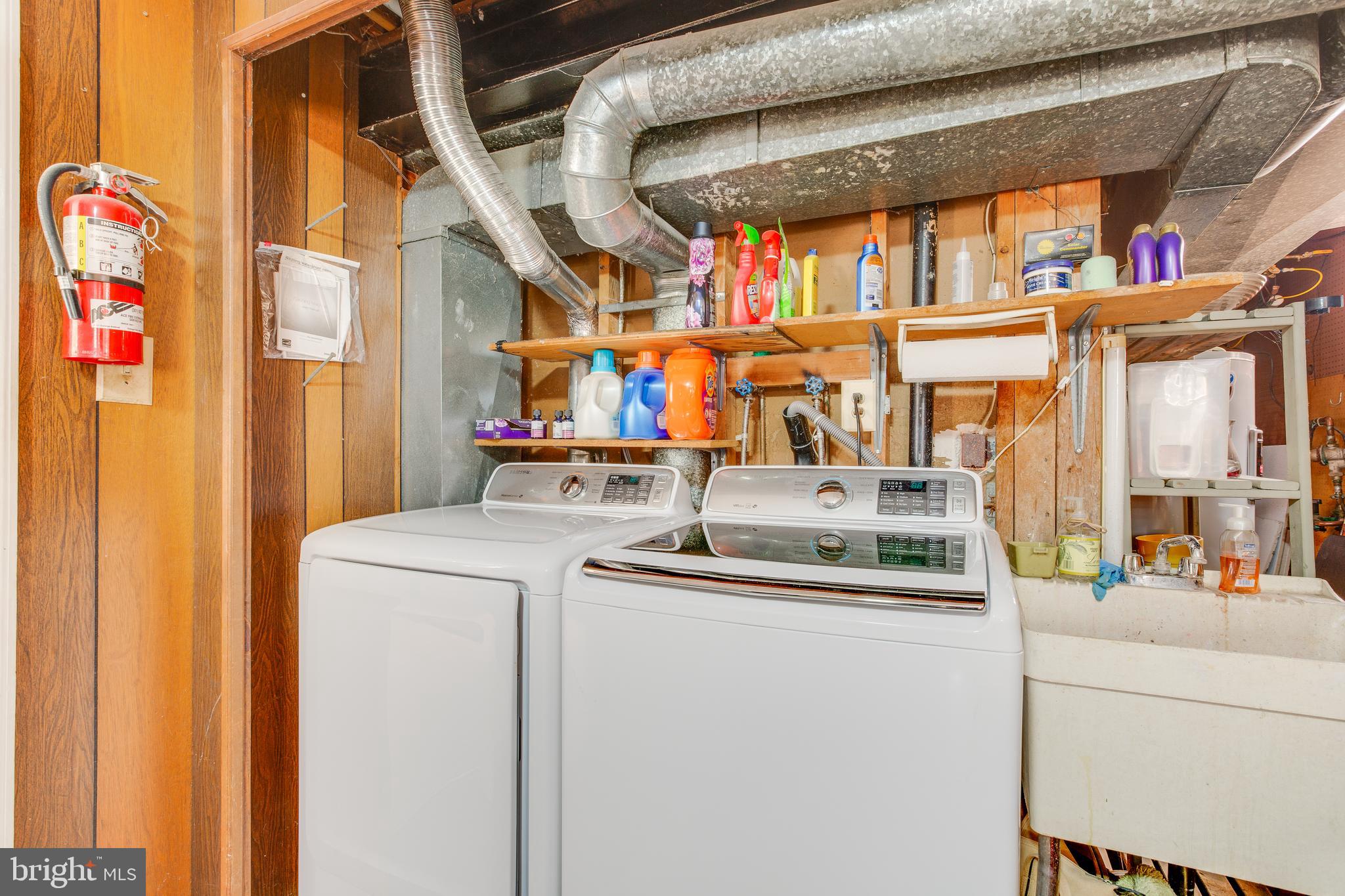 11340 Rambling Road Gaithersburg, MD 20879 - Photo 34 of 42 Laundry