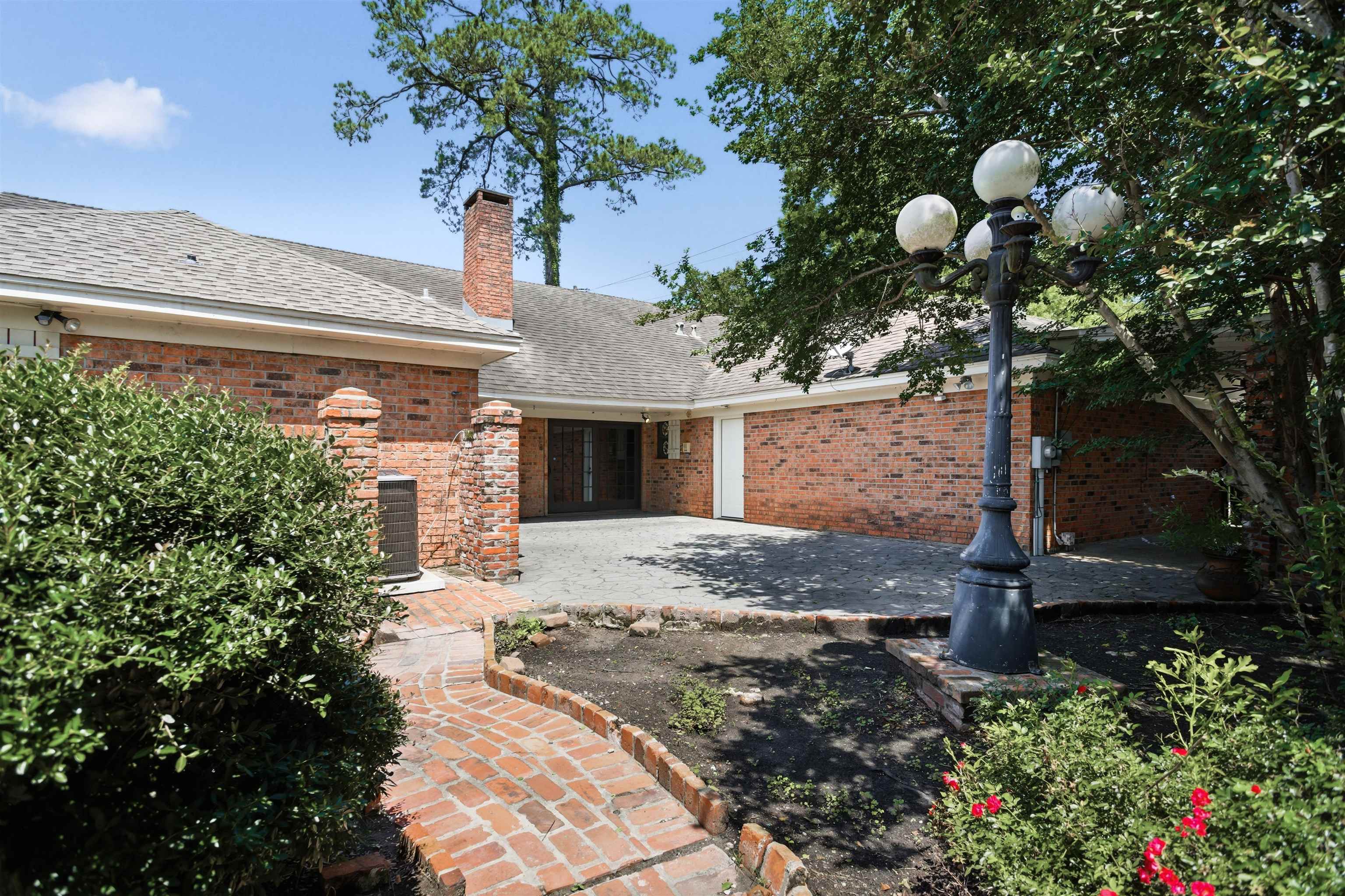 1990 Edson Drive Beaumont, TX 77706 - Photo 33 of 35