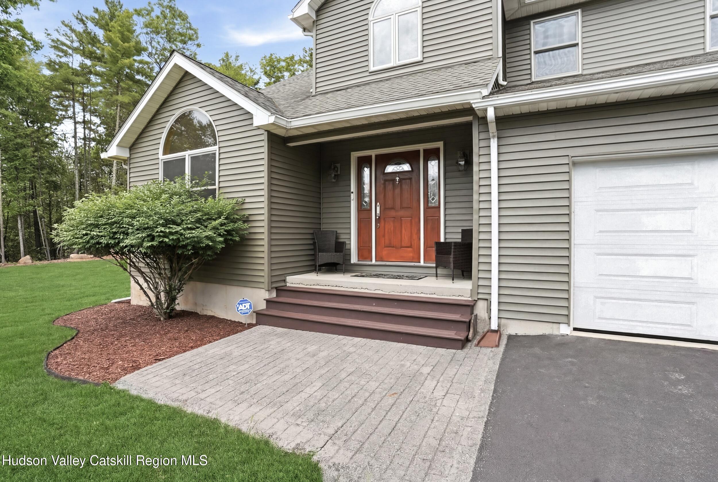 515 Samsonville Road Kerhonkson, NY 12446 - Photo 6 of 35 23_landrum_media_009