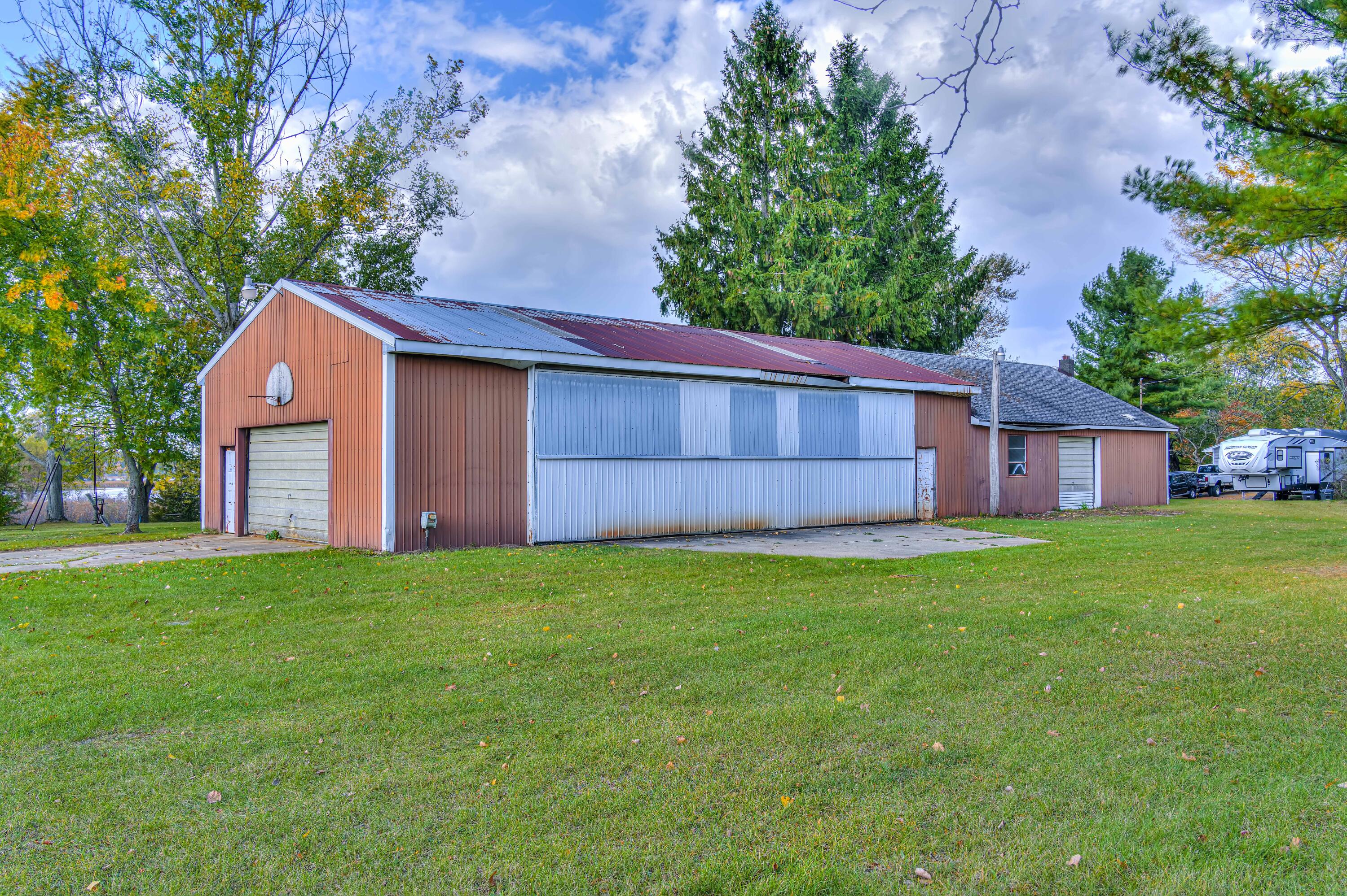 5005 Wheaton Road Jackson, MI 49201 - Photo 3 of 35 5005 Wheaton Rd 06