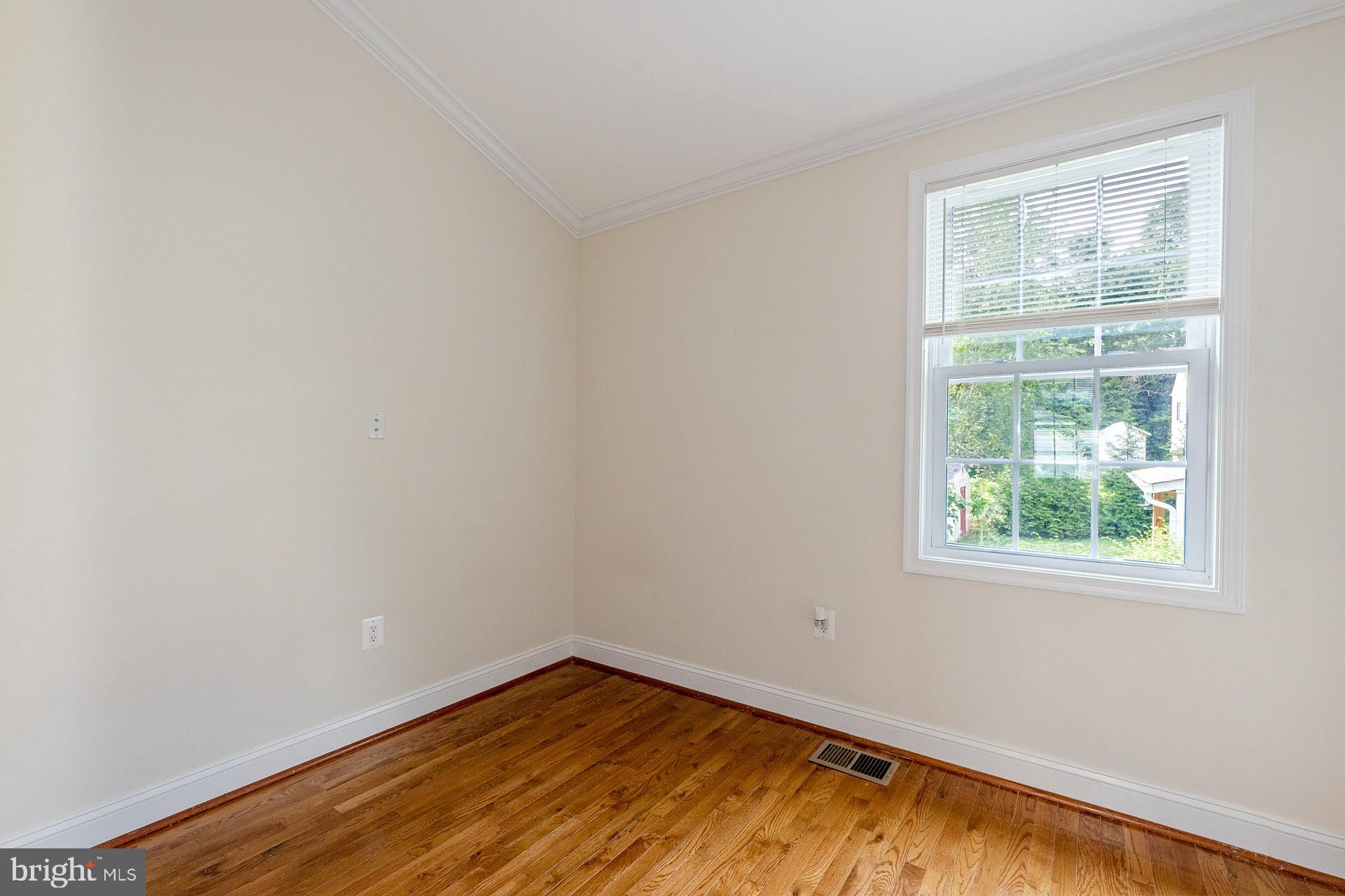 2923 Fairhill Road Fairfax, VA 22031 - Photo 30 of 63 Gallery Image 30