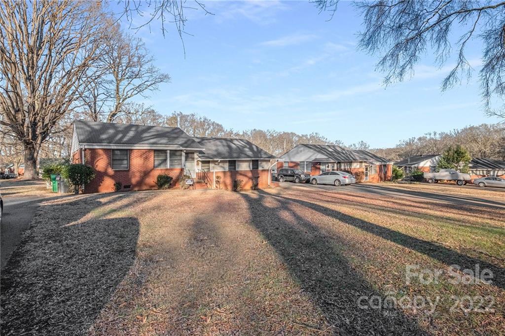 3132 Minnesota Road Charlotte, NC 28208 - Photo 3 of 26 Gallery Image 3