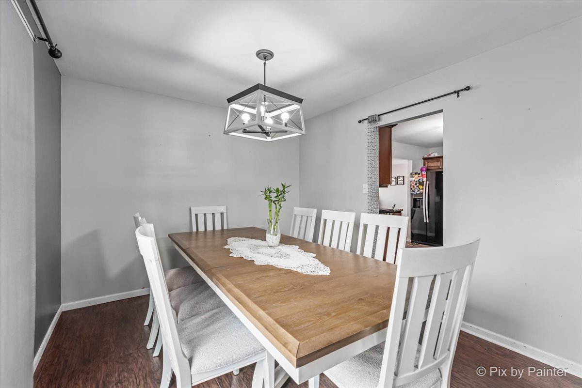 1660 Kent Road Hoffman Estates, IL 60169 - Photo 6 of 27