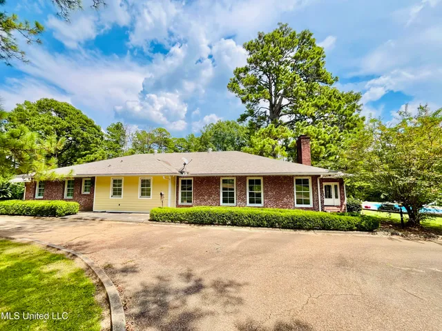 $519,000 | 1142 Henley Circle, Hazlehurst, MS 39083
