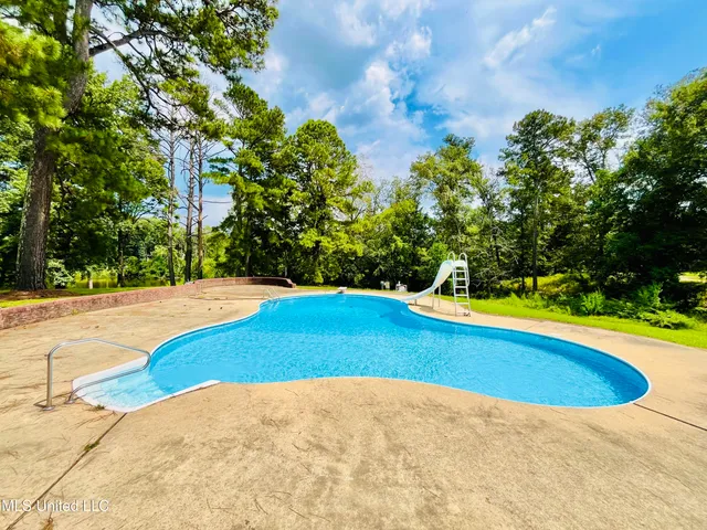 $519,000 | 1142 Henley Circle, Hazlehurst, MS 39083