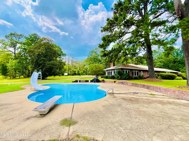 $519,000 | 1142 Henley Circle, Hazlehurst, MS 39083