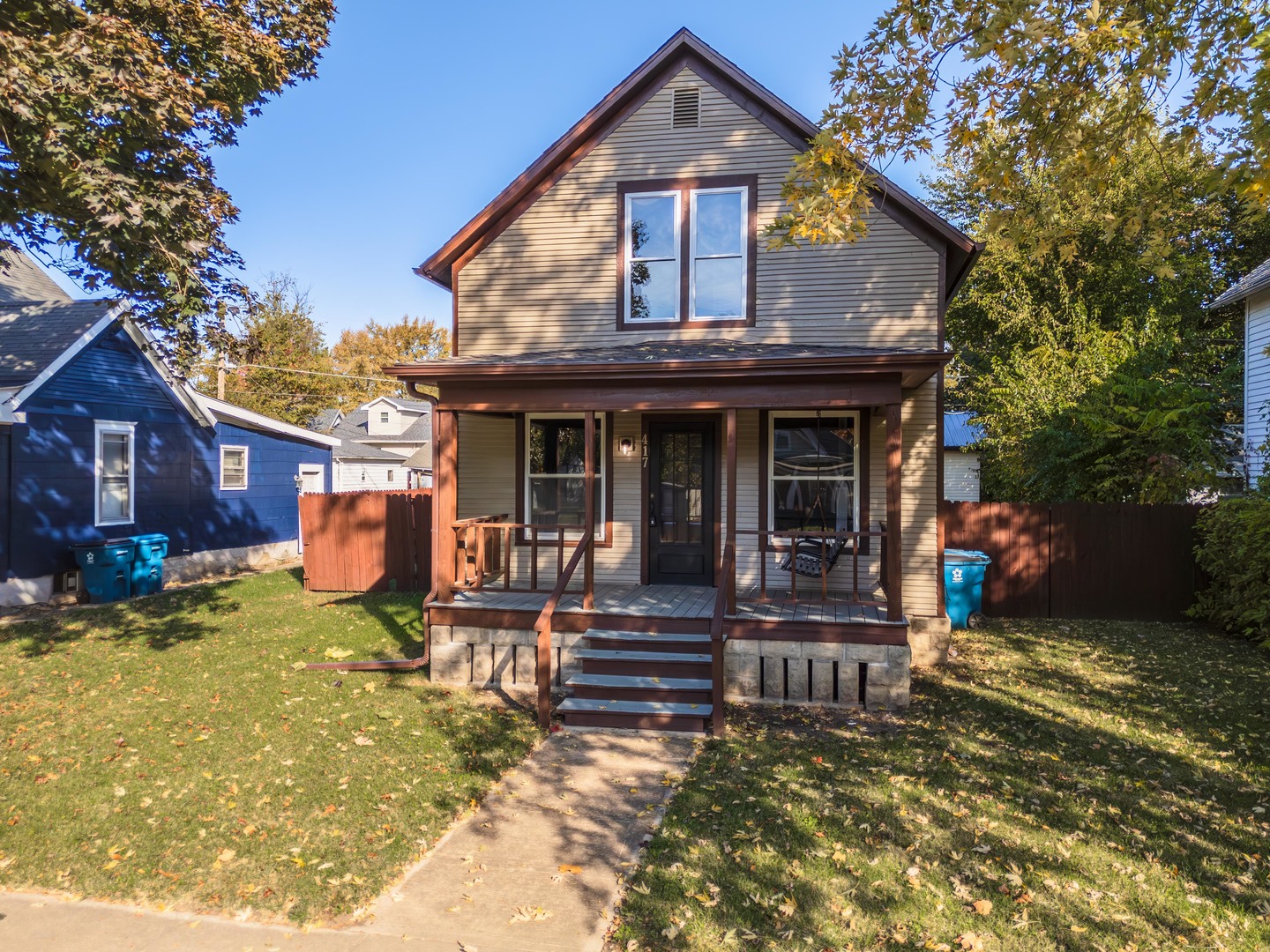 417 East Timber Street Pontiac, IL 61764 - Photo 4 of 43 a view of a house with a yard and sitting area