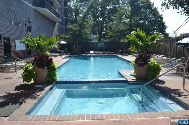 $3,100 | 770 Anderson Avenue, Unit 19R, Cliffside Park, NJ 07010
