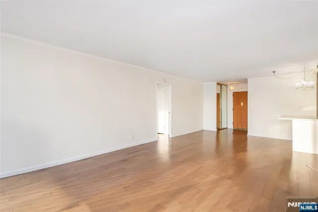 $3,100 | 770 Anderson Avenue, Unit 19R, Cliffside Park, NJ 07010