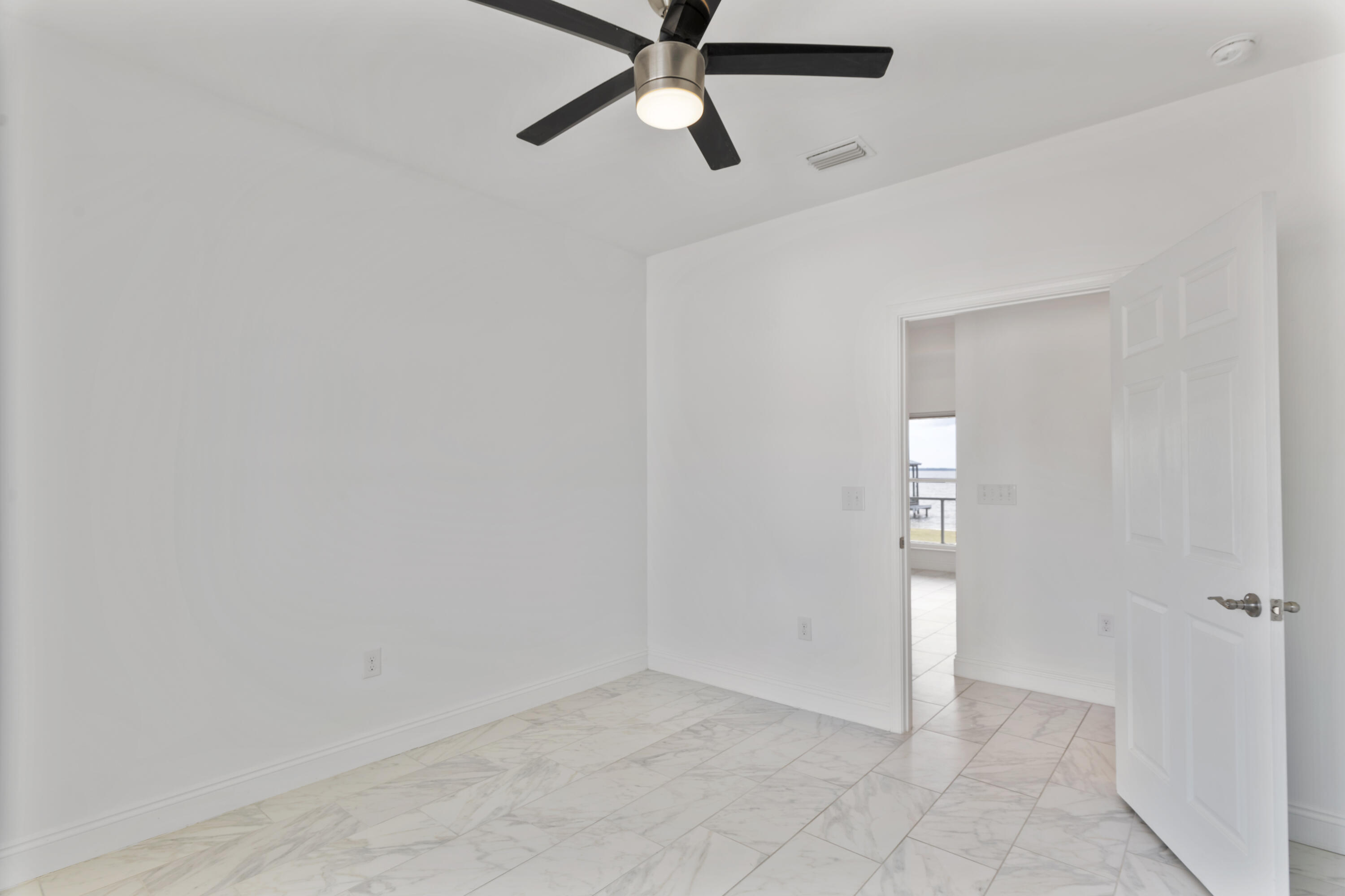 10 South Sunset Harbour Freeport, FL 32439 - Photo 42 of 57 a view of an empty room and window