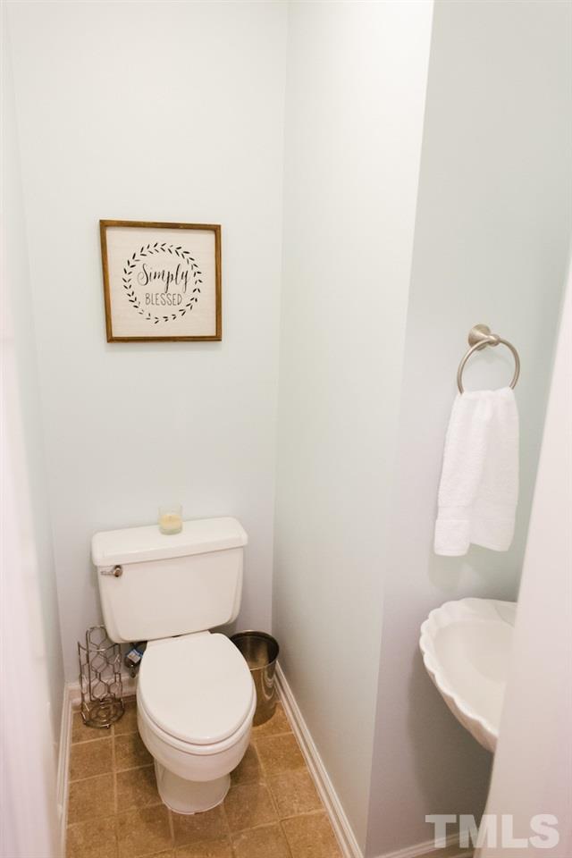 313 East Millbrook Road Raleigh, NC 27609 - Photo 14 of 25 Powder room