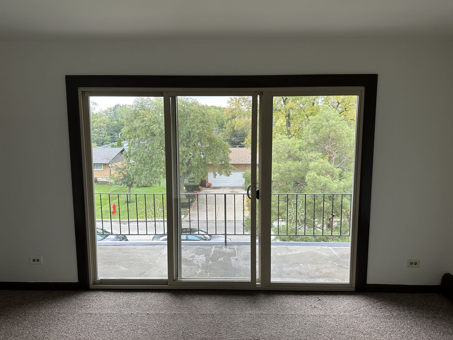 8020 West 84th Street Justice, IL 60458 - Photo 13 of 17 a view of empty room with floor to ceiling window