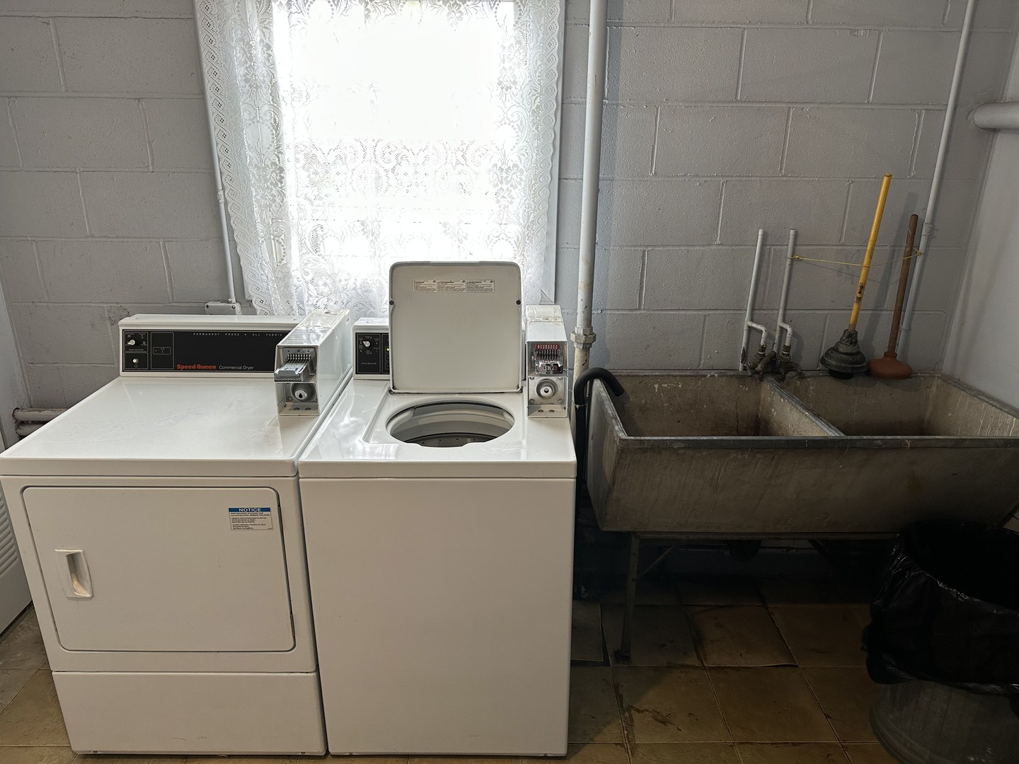 8020 West 84th Street Justice, IL 60458 - Photo 16 of 17 a utility room with dryer and washer