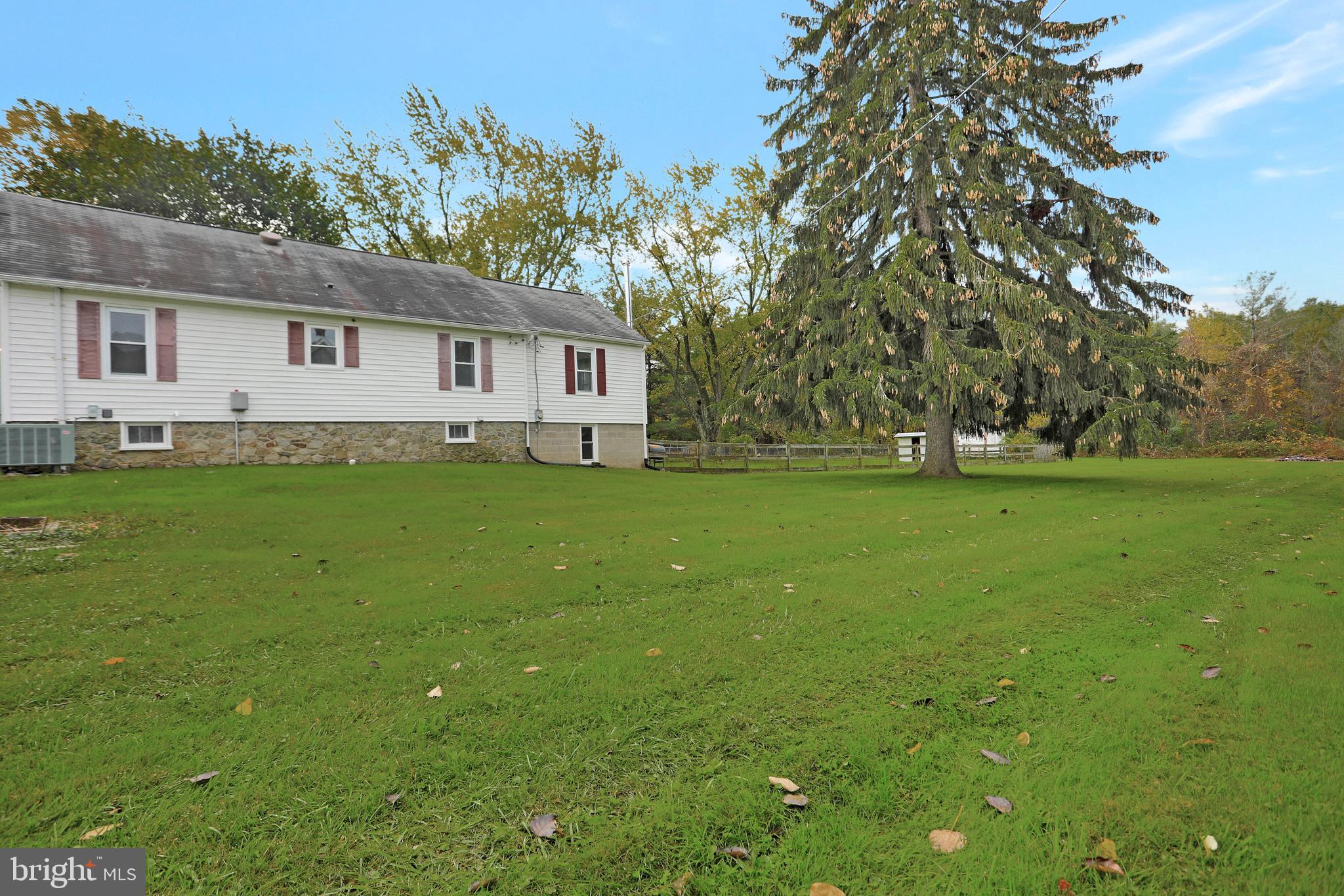 25333 Highfield Road Cascade, MD 21719 - Photo 35 of 44 Large Yard