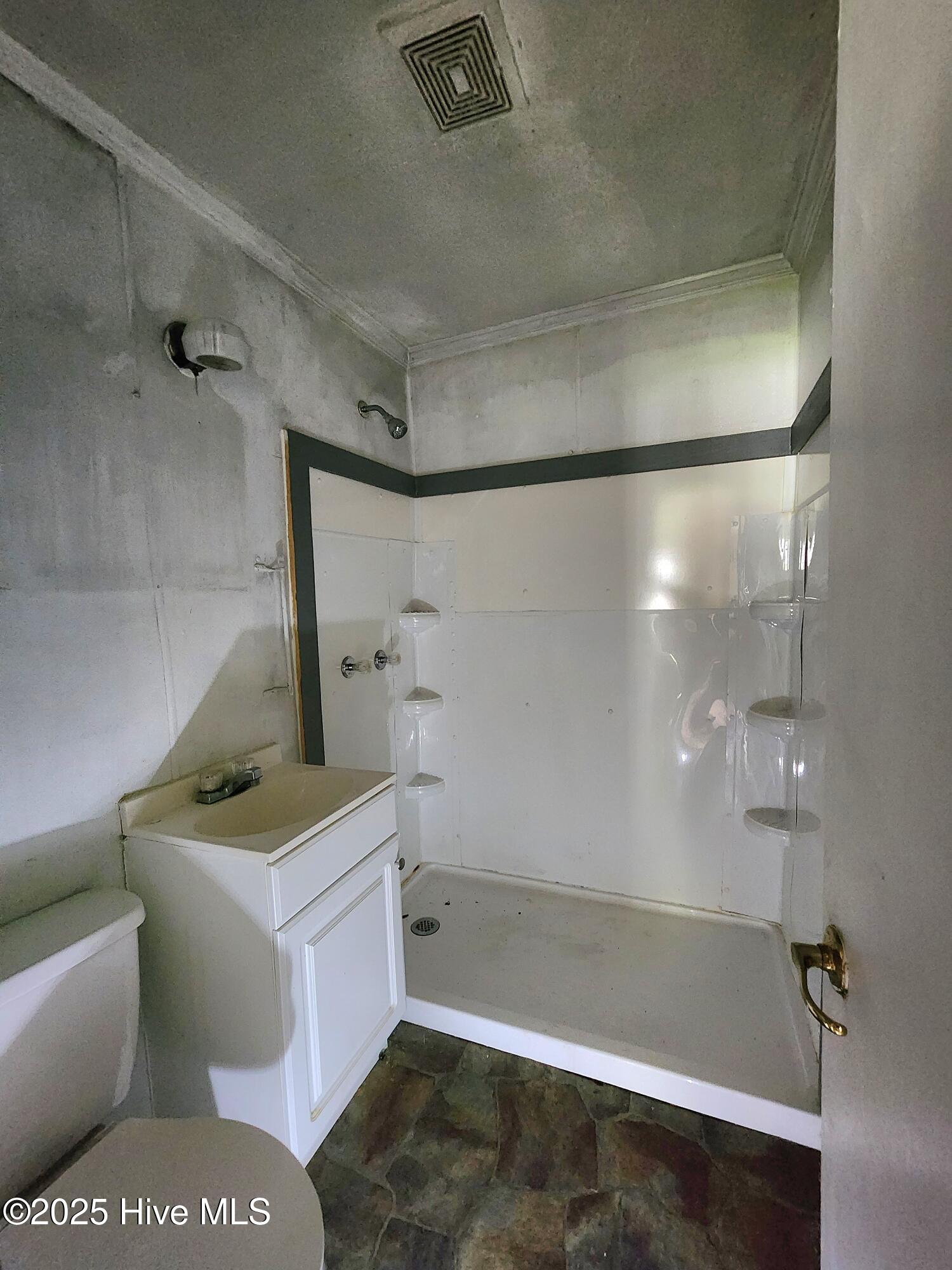 803 Taylor Street Windsor, NC 27983 - Photo 6 of 8 20250814_105532