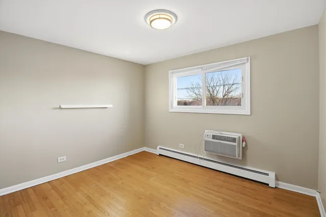 $1,695 | 200 South Boulevard, Unit 2C, Evanston, IL 60202