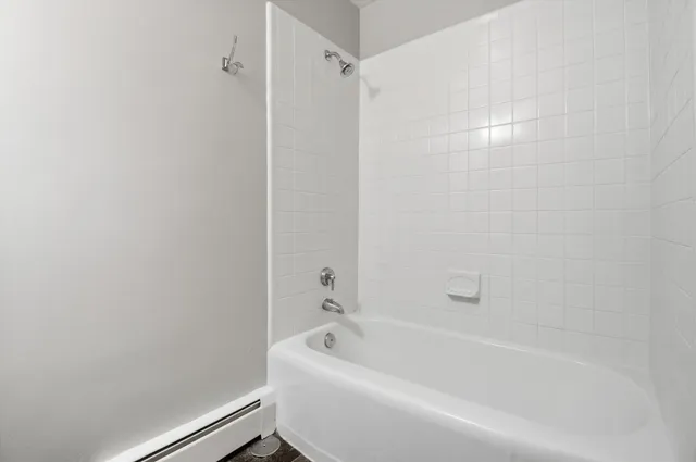 $1,695 | 200 South Boulevard, Unit 2C, Evanston, IL 60202